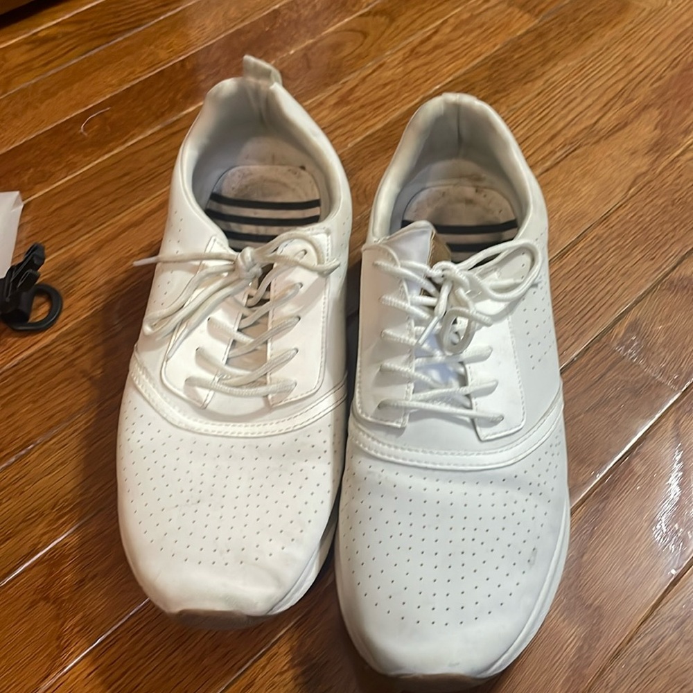 Steve Madden Brixx Sneaker (White)